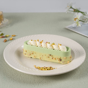 令人愉悦的水果和甜心慕斯蛋糕