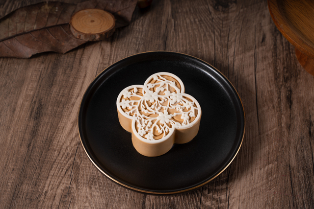 季節性四葉三葉草卡曼橙色蛋糕