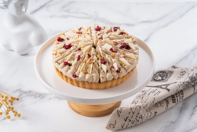 8寸冷冻榛子慕斯蛋糕