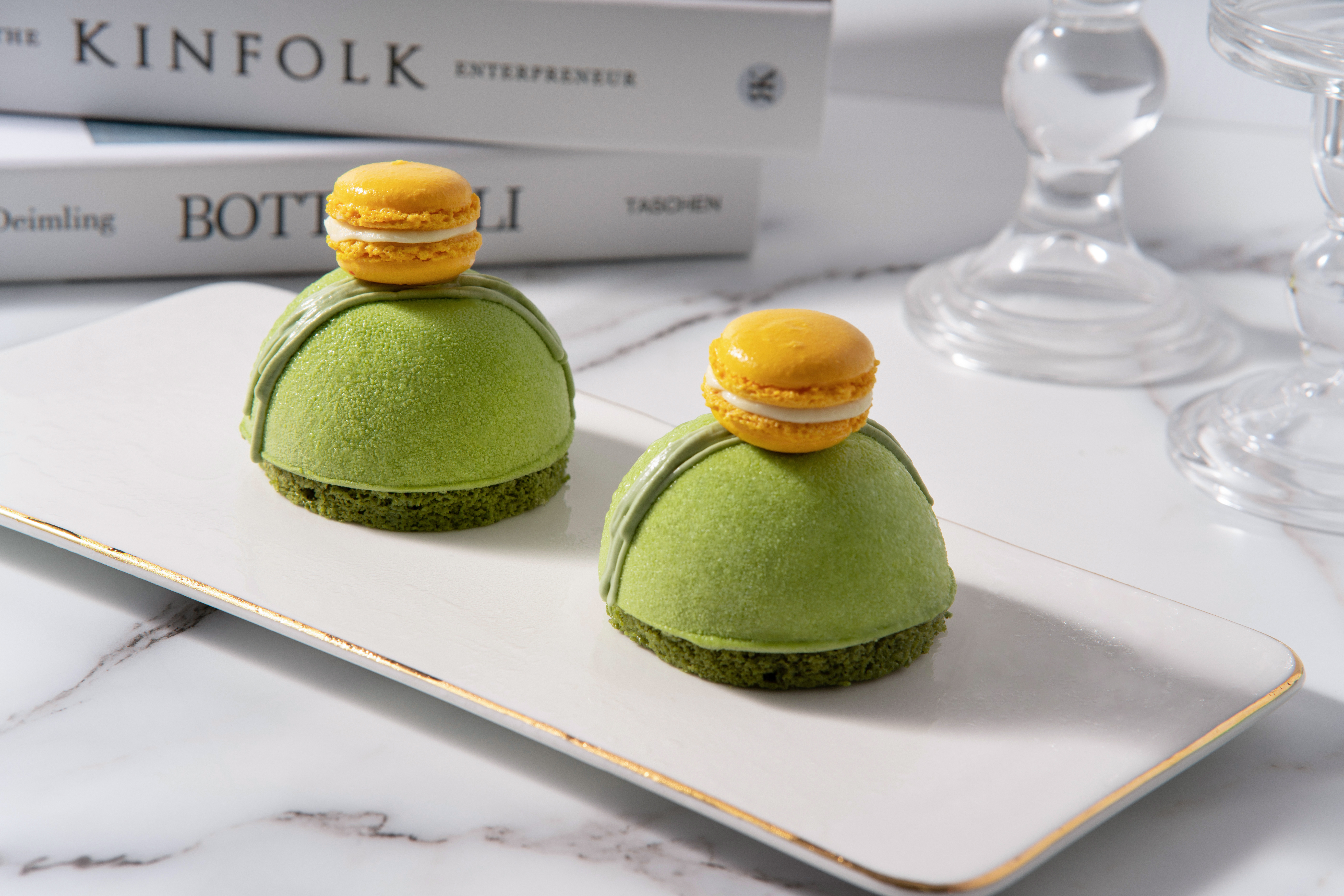  抹茶覆盆子慕斯蛋糕