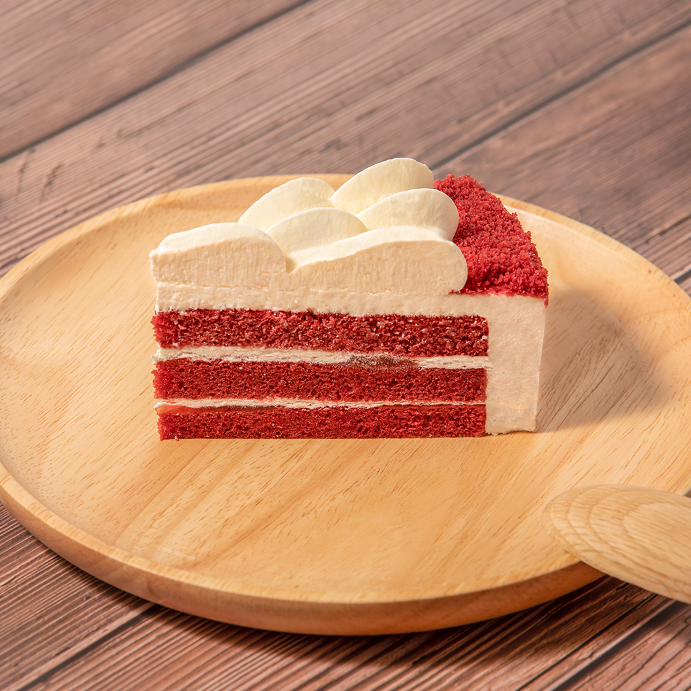 新鮮草莓紅絲絨慕斯蛋糕