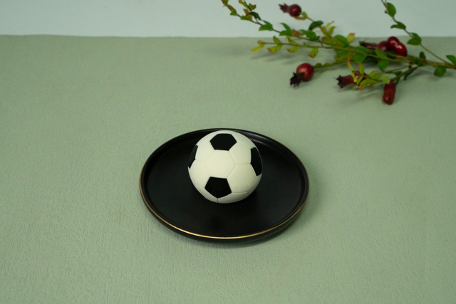 羅恩形狀足球摩絲蛋糕