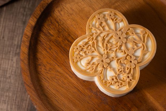 精致四叶草咖啡柚子蛋糕