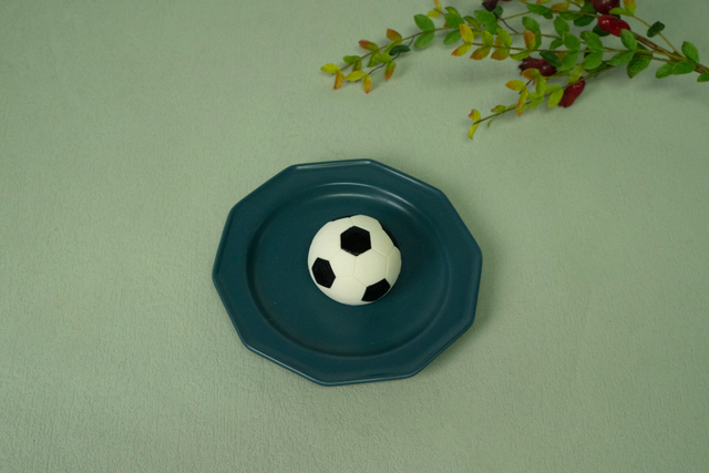 羅恩形狀足球摩絲蛋糕